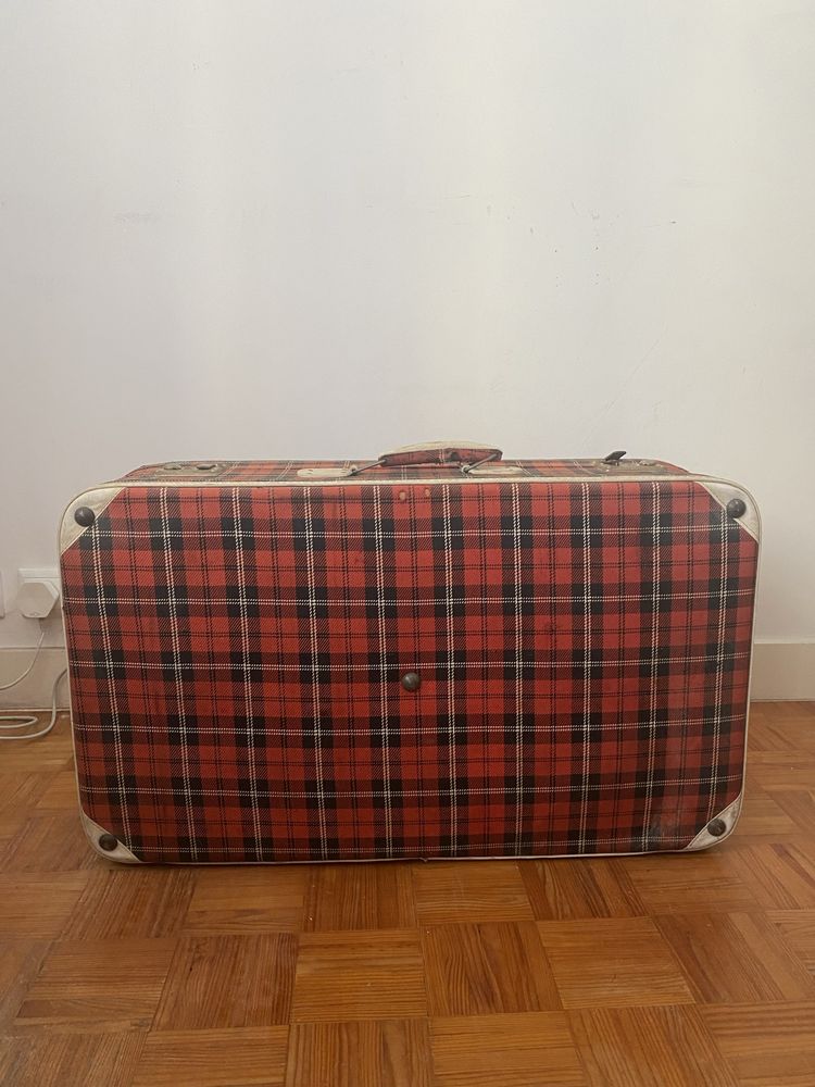 Mala de viagem xadrez vermelho vintage