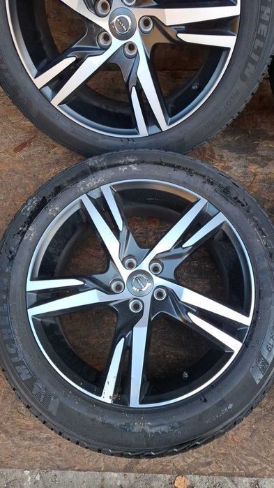 Felgi aluminiowe ! Volvo ! XC 40 XC 60 ! 19 CALI BDB STAN MONTAŻ!