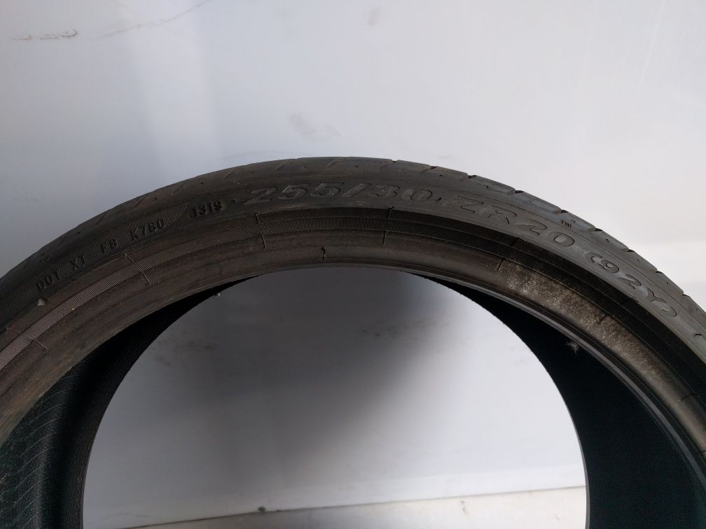 255/30R20 92Y XL Pirelli PZERO