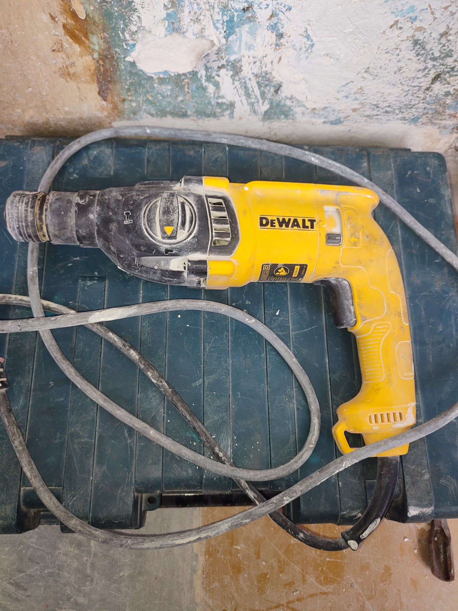 Młotowiertarka DeWalt D250033-qs 710w