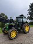 Traktor John Deere 3050 z Turem 3 sekcyjnym Chief 3350 JD3650