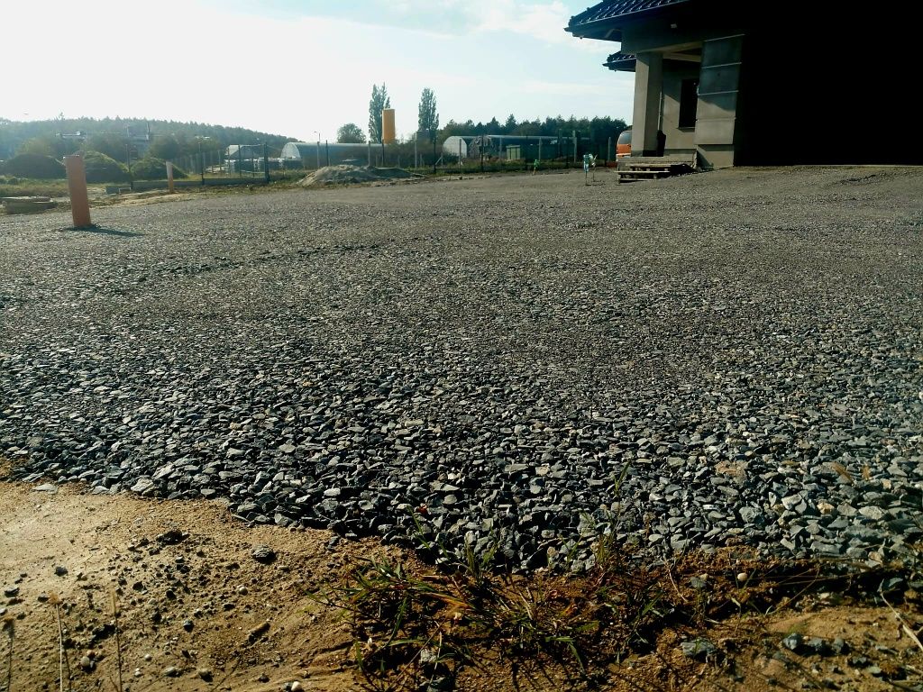 Kruszywo drogowe kruszony beton kamień na utwardzenie drogę dolomit