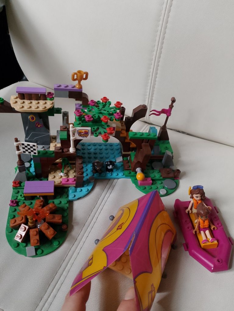 LEGO friends spływ pontonem