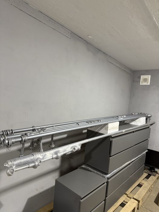 В продаже Карнизы 3м