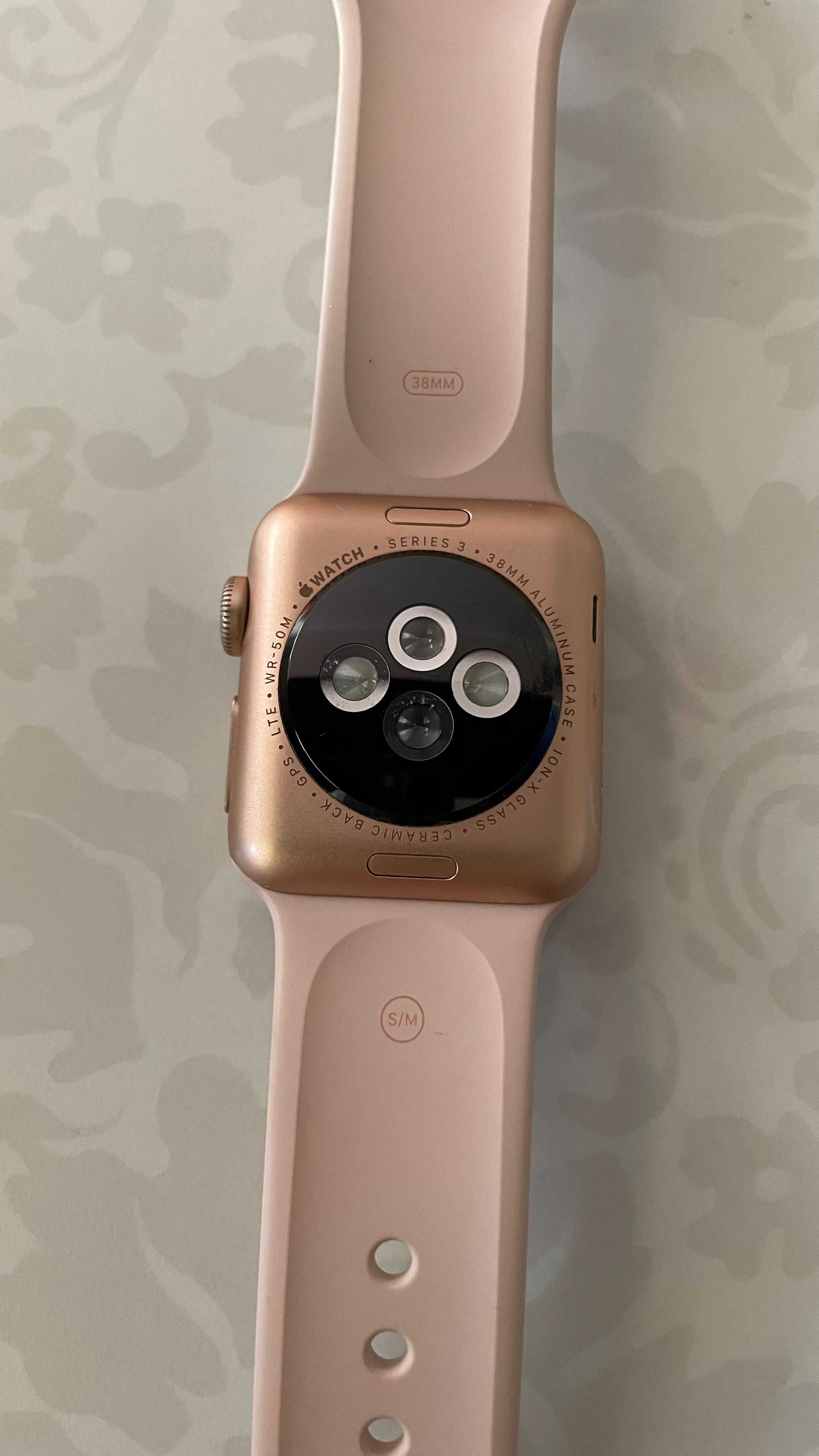 Apple Watch Series 3 GPS + Cellular 38mm Gold Aluminum
