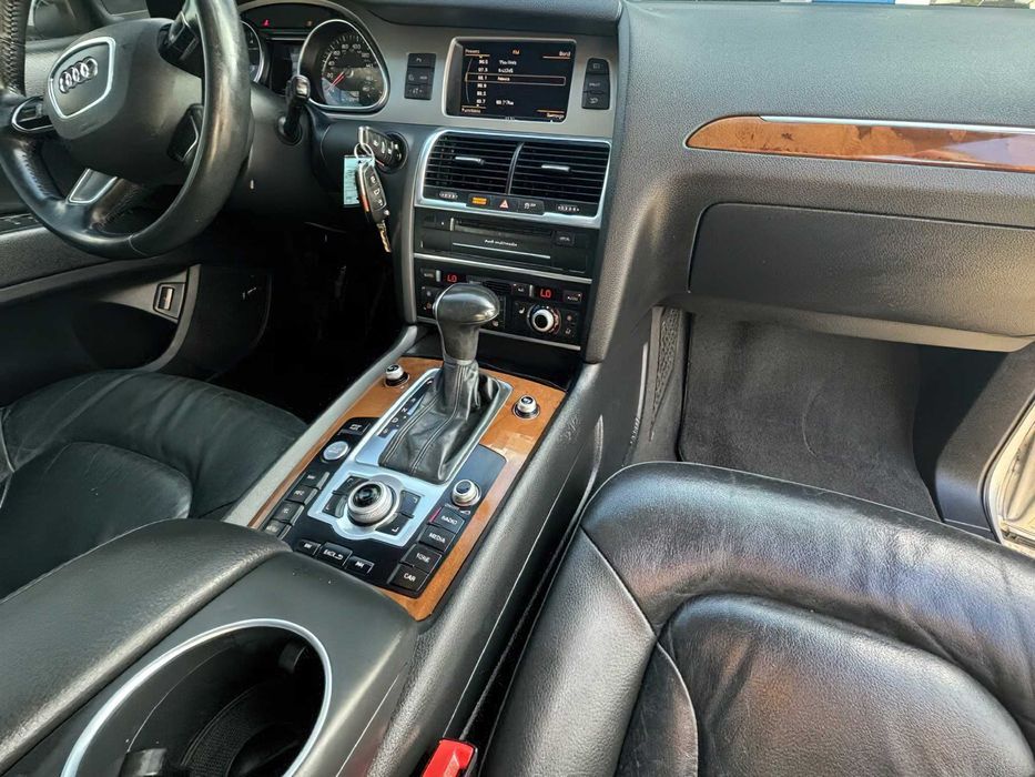 Audi Q7 3.0 quattro TDI Premium Plus      2015