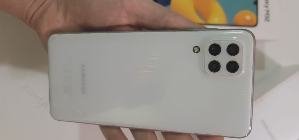 Samsung m32 6/128 90герц