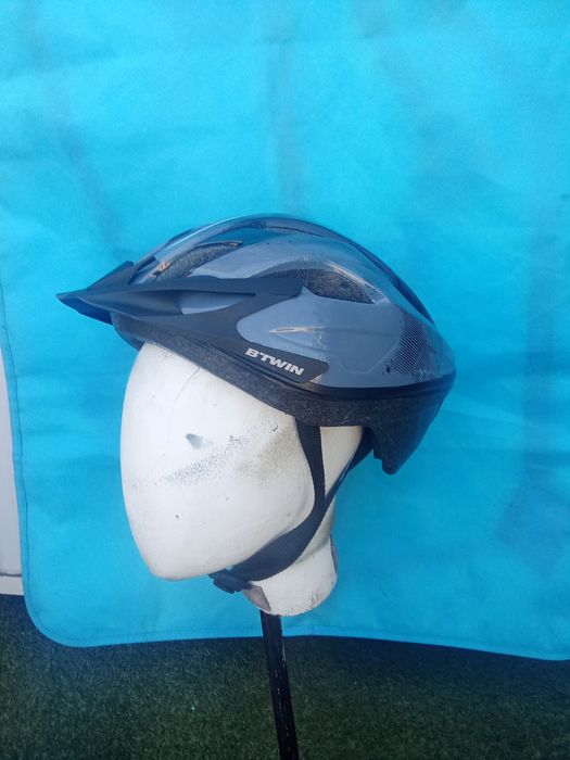 Capacete de bicicleta e trotinetes