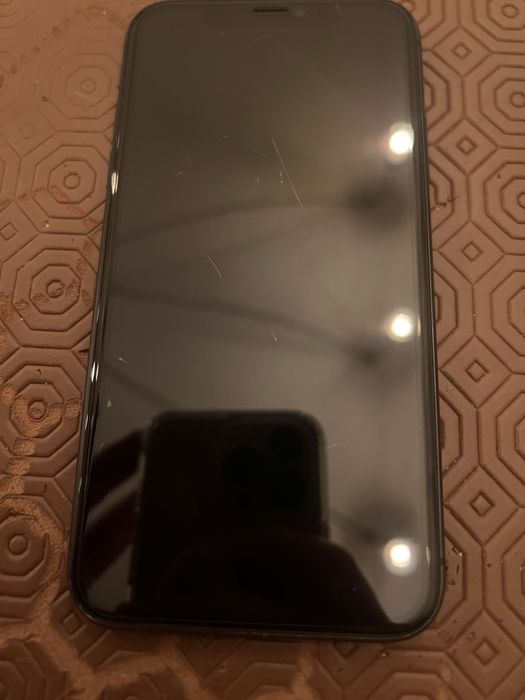 iPhone 11 128GB Preto