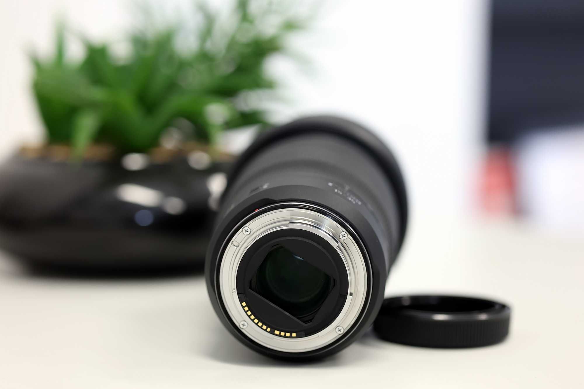 Canon RF 15-35mm f/2.8