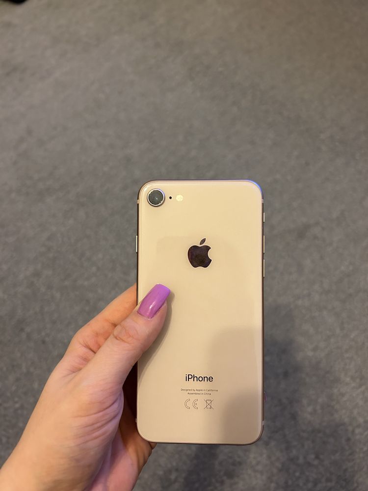 iPhone 8 Rose Gold 64 GB stan idealny jak nowy