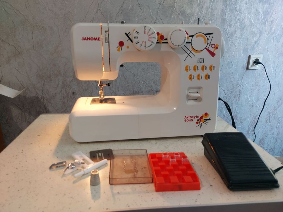 Janome.швейная машинка.швейна машина