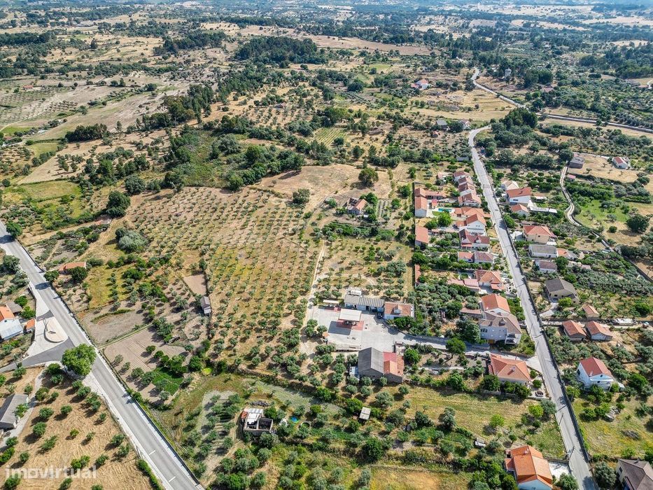 OPORTUNIDADE 360º – Moradia T3 + Posto de Combustível GALP + Terrenos