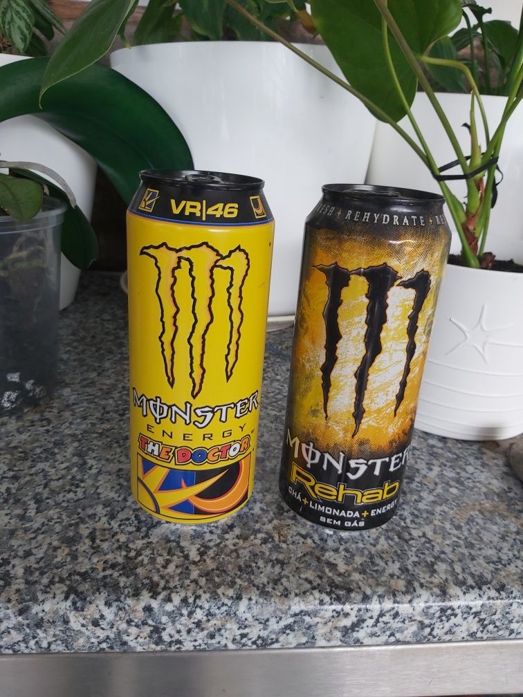 Latas monster cheias