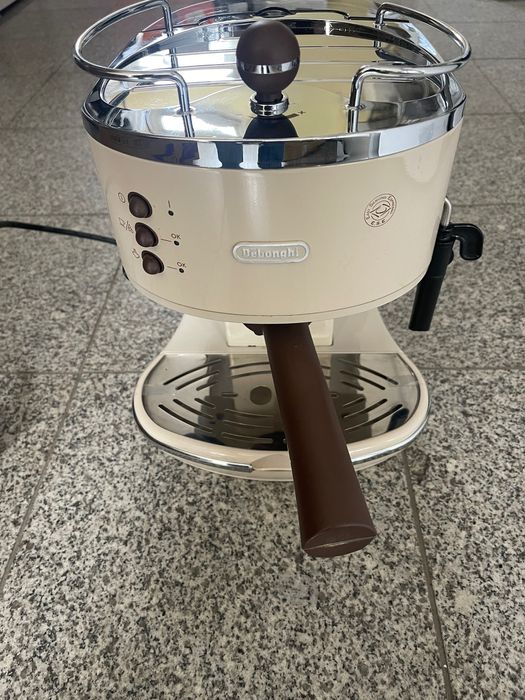 Кавоварка delonghi