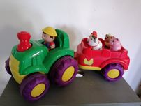 Traktorek Smiki Farmer na baterie.