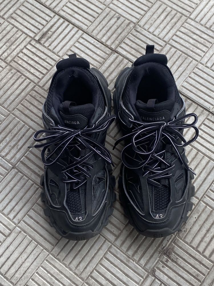 balenciaga track 1 black