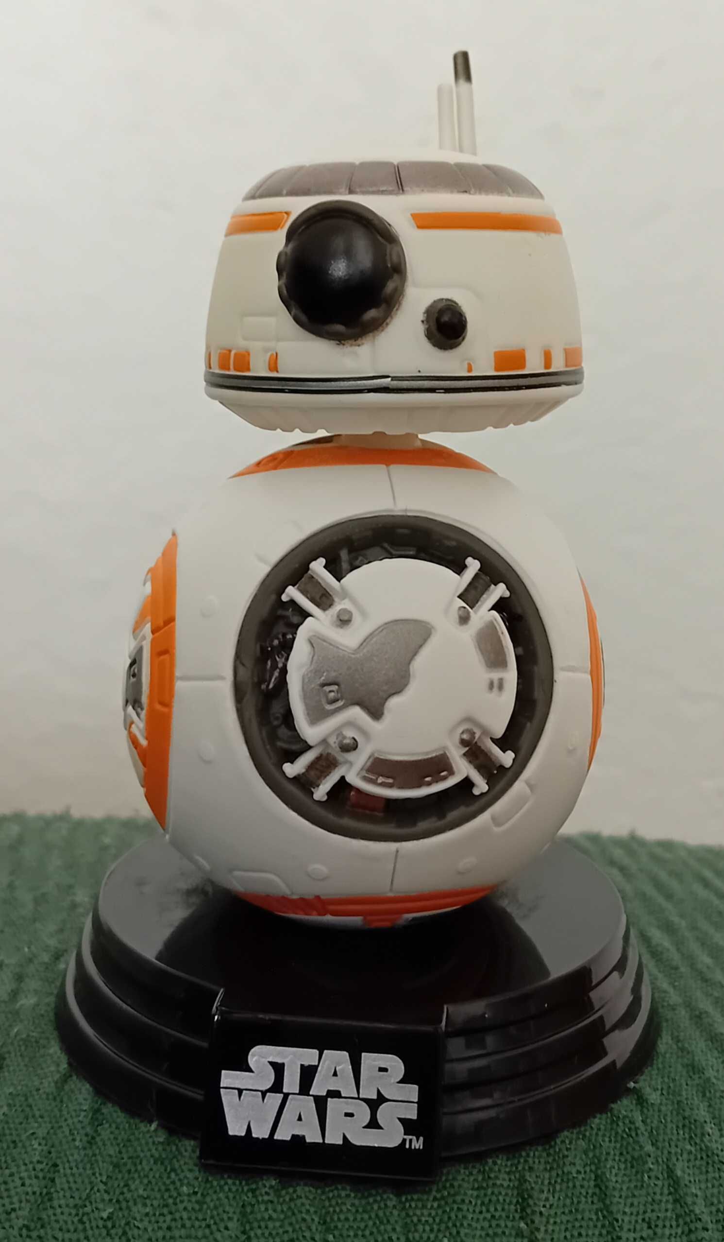 Funko Pop Star Wars Tobias Beckett BB-8