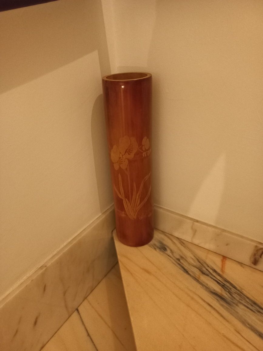 Vaso de bambu / Flores