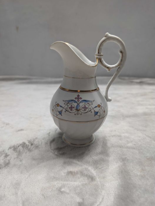 Porcelanowy mlecznik Ohme