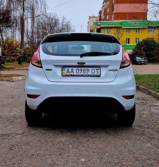 Автомобіль в гарному стані.