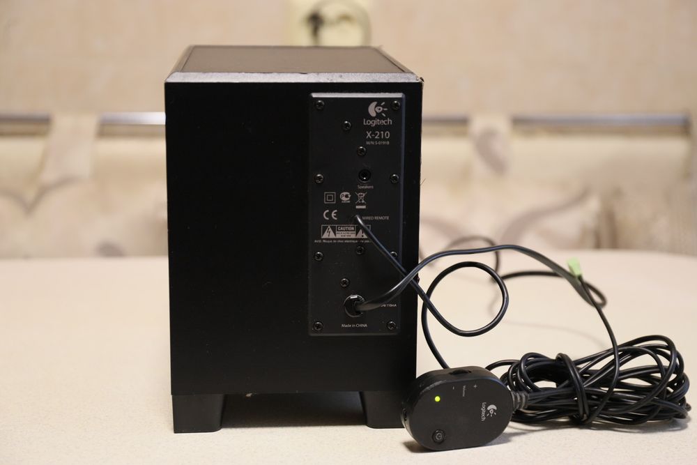 Logitech  X - 210  сабвуфер