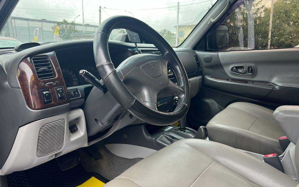 Mitsubishi Pajero Sport 2004