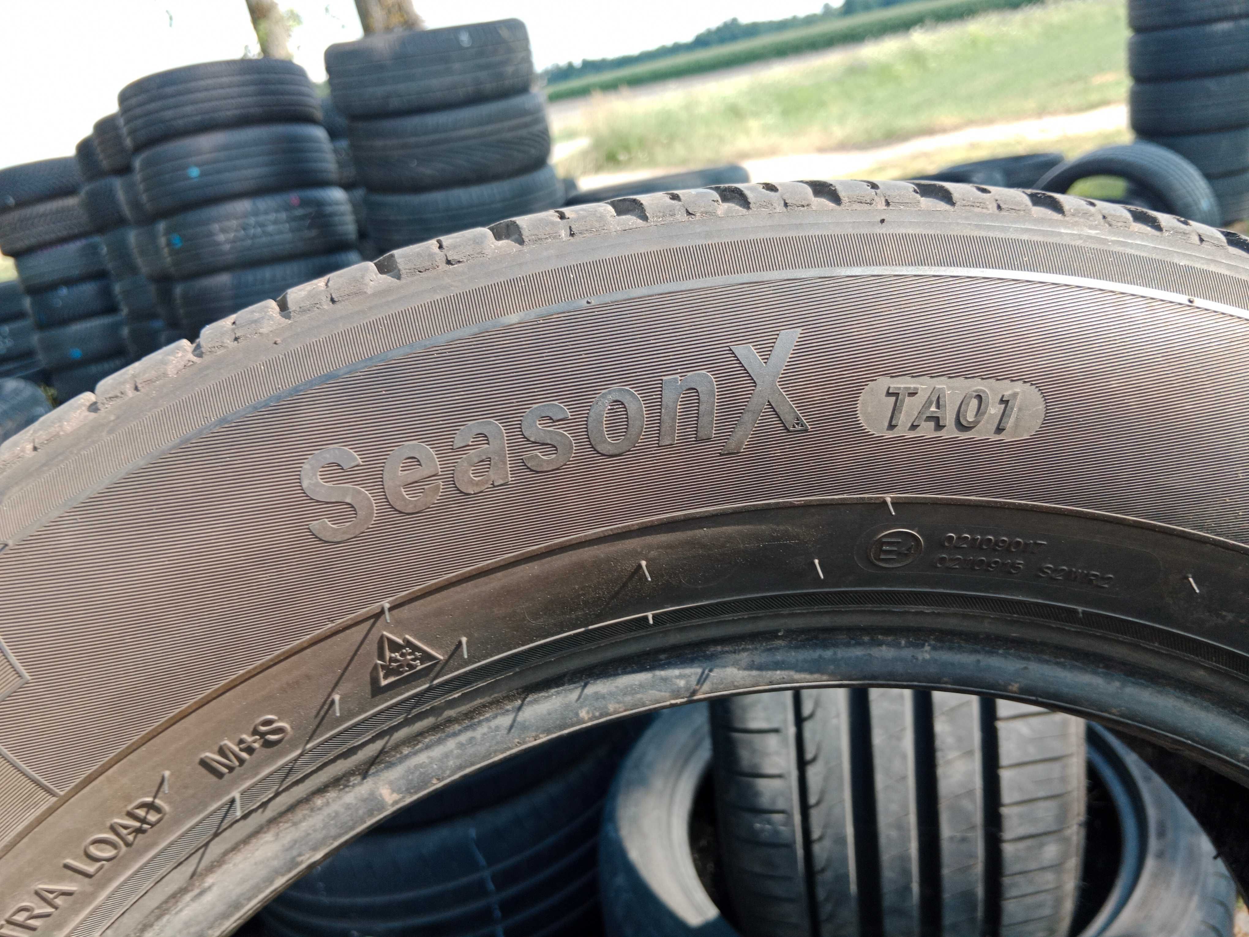 Opona używana 235/60R18 Triangle SeasonX TA01 1szt.