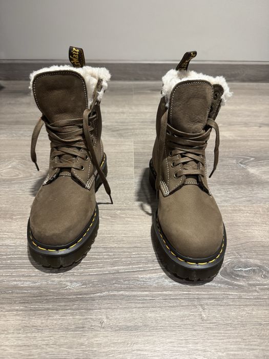 Жіночі черевики Dr. Martens