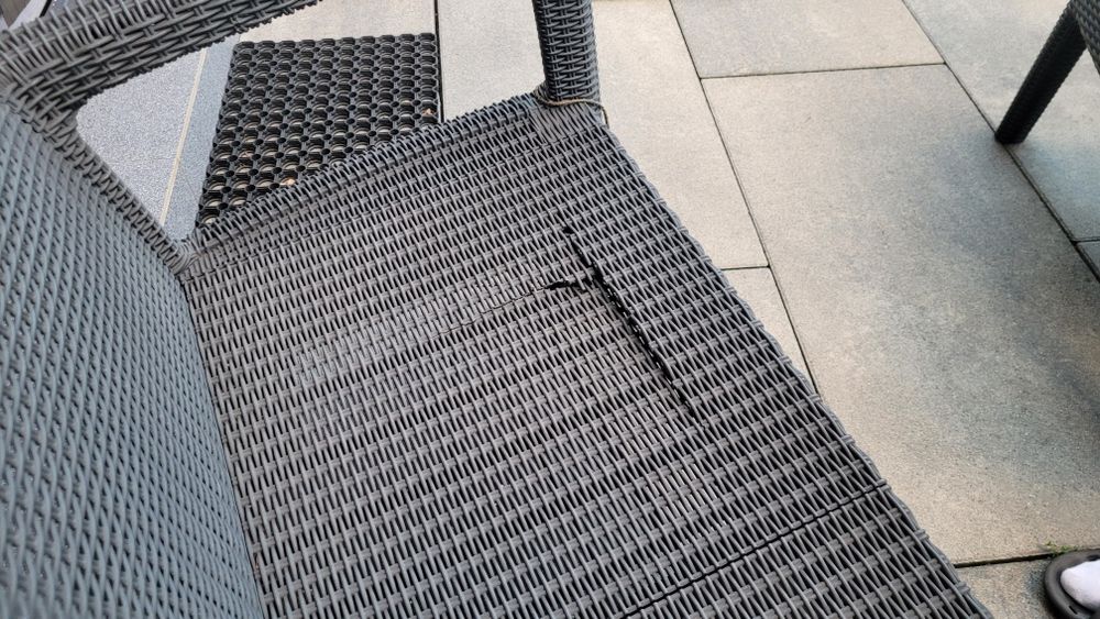 Meble ogrodowe kanapa, stolik i 2 fotele - USZKODZONE.