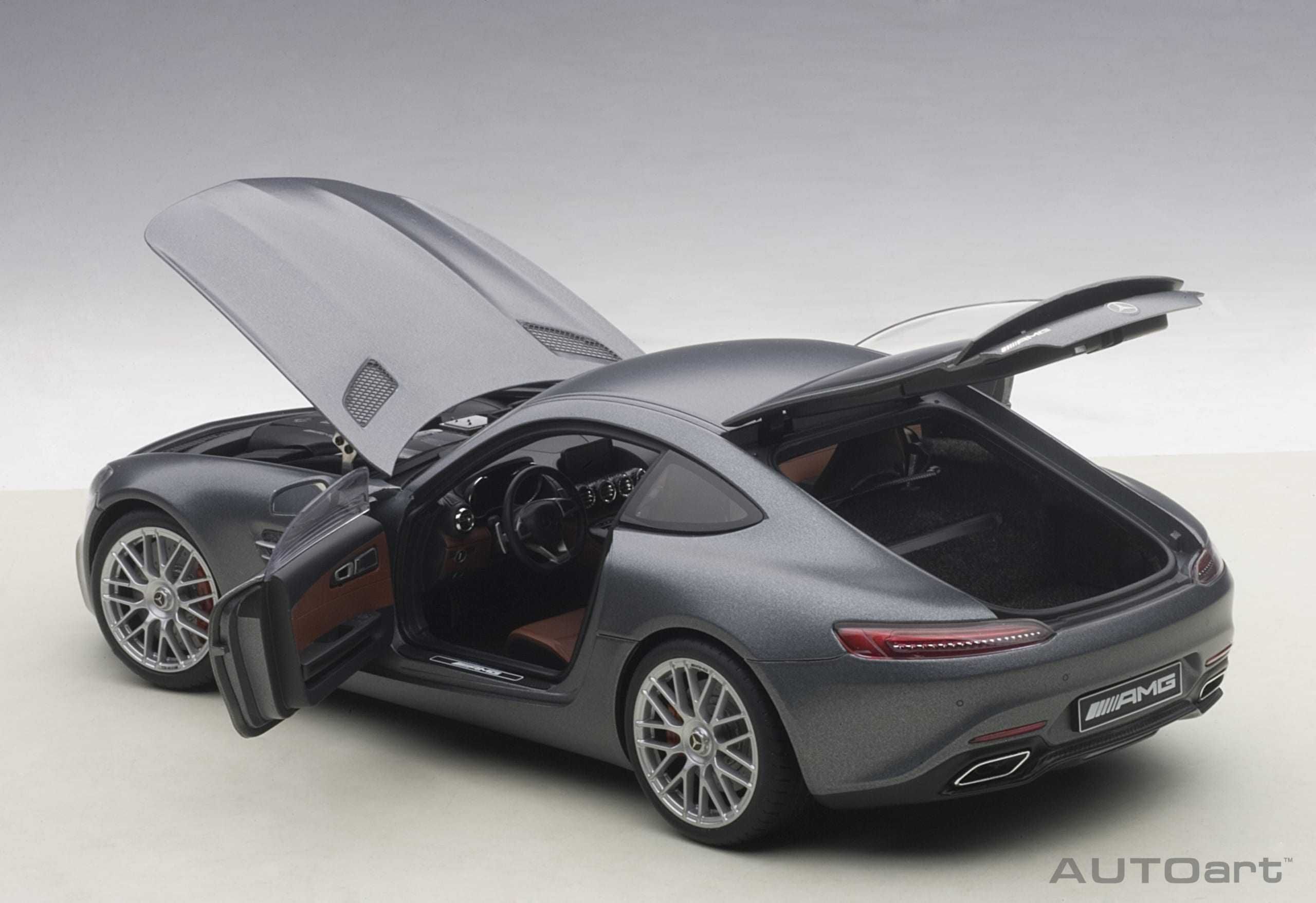 Model 1:18 AUTOart Mercedes-Benz AMG GTS 2015 mat gray (76312)