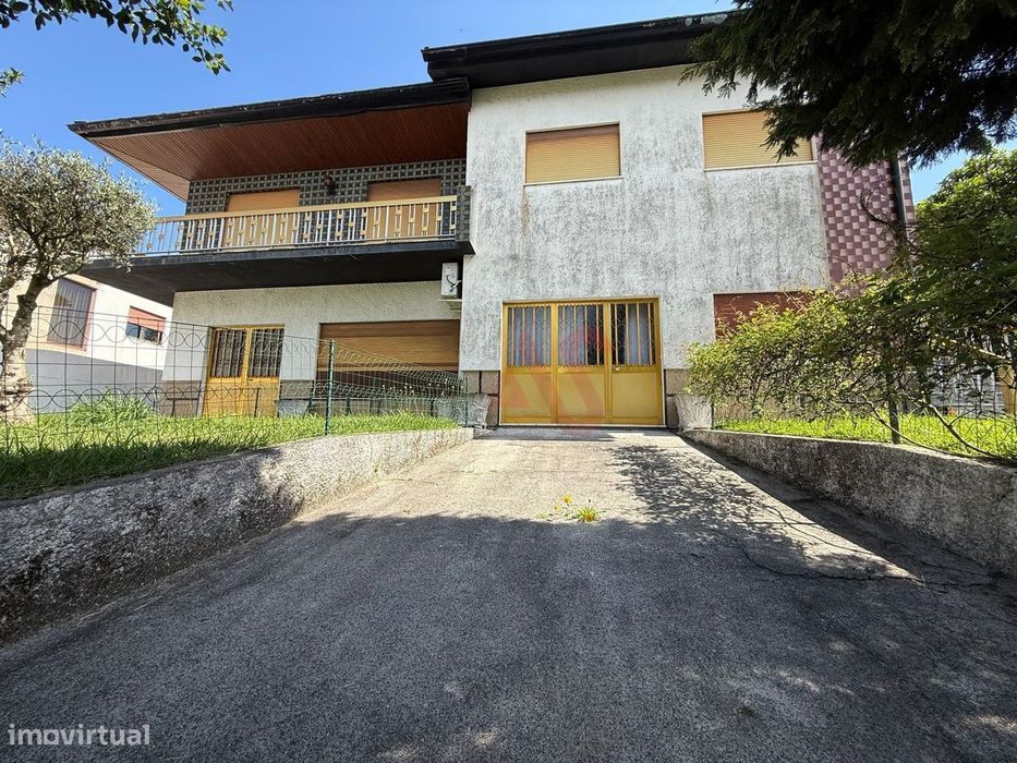 Moradia T6 com piscina em Lordelo, Guimarães