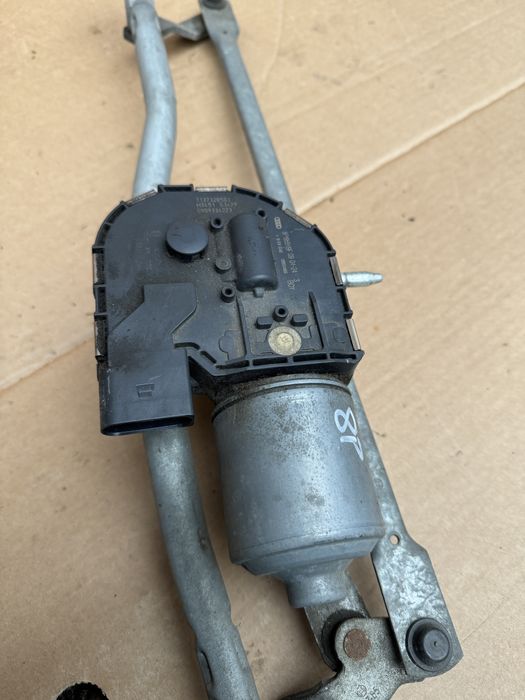 Audi A3 8P Mechanizm wycieraczek Silniczek Przedni Przód