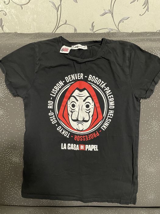 Футболка з принтом