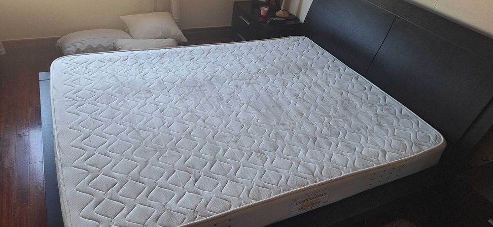 Cama casal c/ colchão 150×200