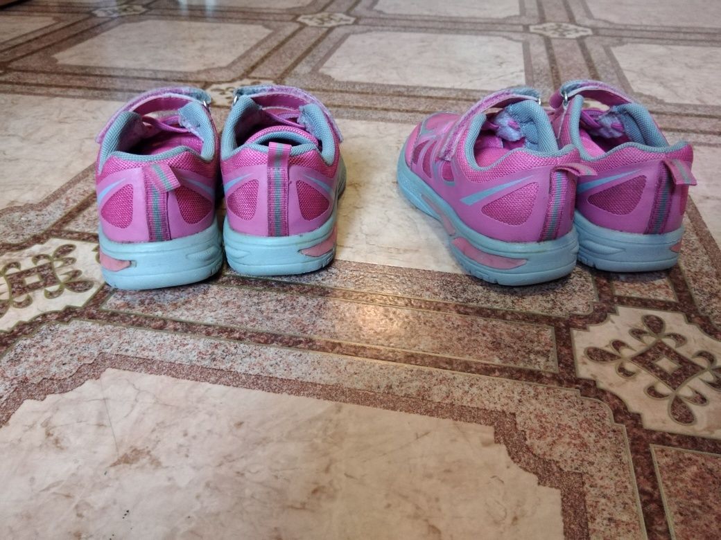 Buty sportowe adidasy lekkie dla bliźniaczek r 27 cena za obie