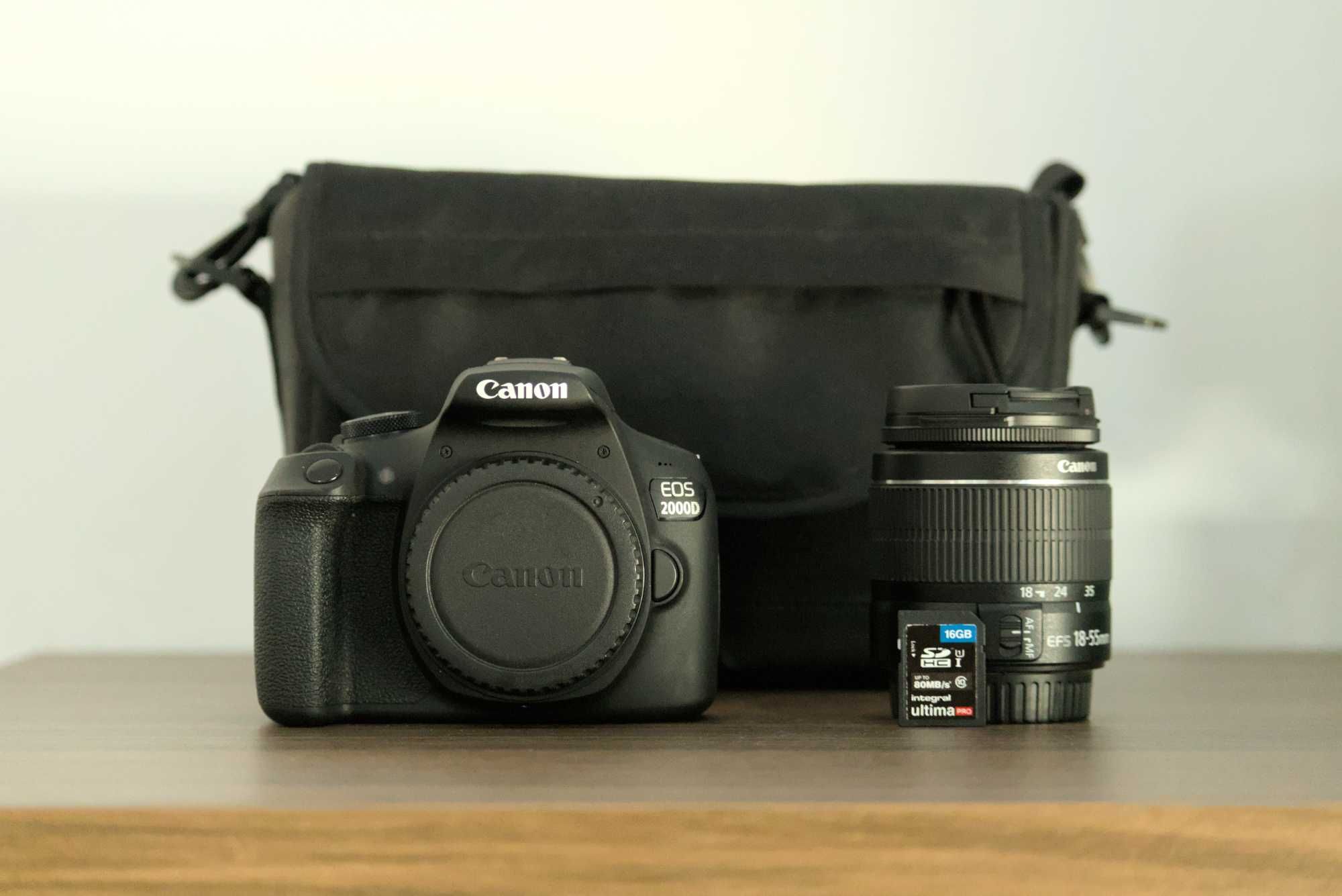 Kit Câmara Fotográfica Canon EOS 2000D + Lente 18-55mm