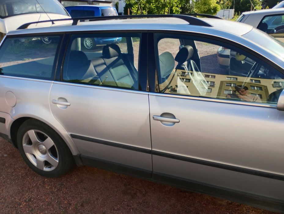 Sprzedam zadbany samochód Volkswagen Passat B-5 2001 2.0 benzyna LPG