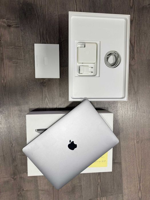 Macbook Pro 13.3" A1708