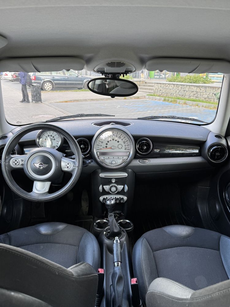 Mini  Cooper  R56