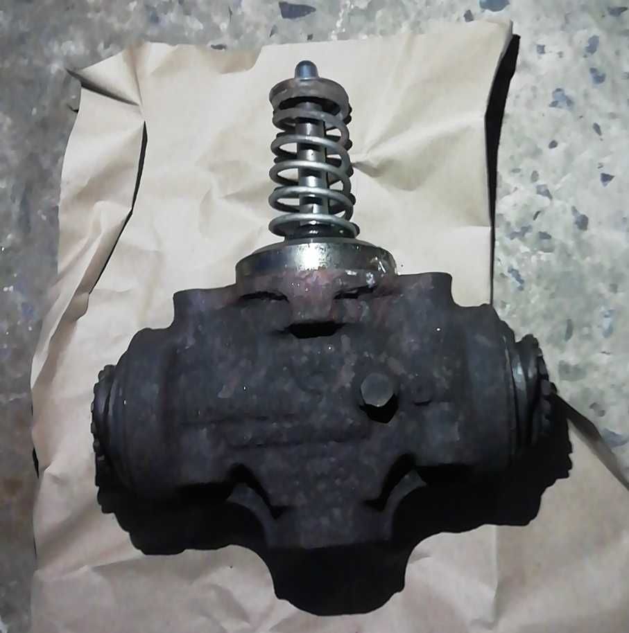 Балка Mercedes  809 814 811 709 711 817 914 917 відкидна кабіна взборі
