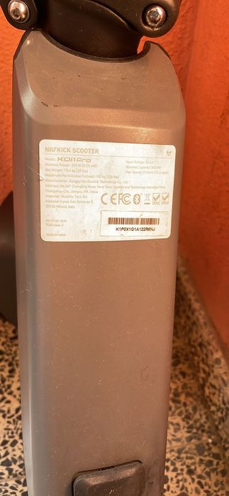 Trotinete NIU pro garantia de 1 ano