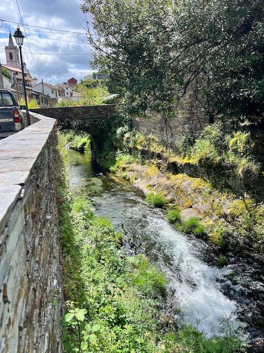 Moradia T6 Vila de Xisto 3 amplas varandas