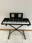 Yamaha PSR-E363 – keyboard 61 klawiszy + statyw, bardzo dobry stan