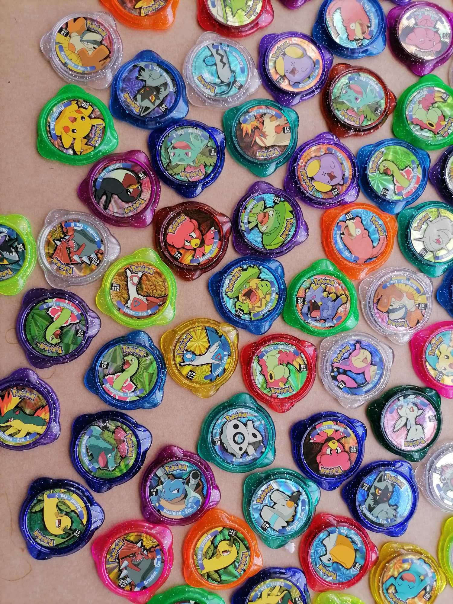 POKÉMON Lote 72 Tazos (Preço do lote) Desocupar Espaço