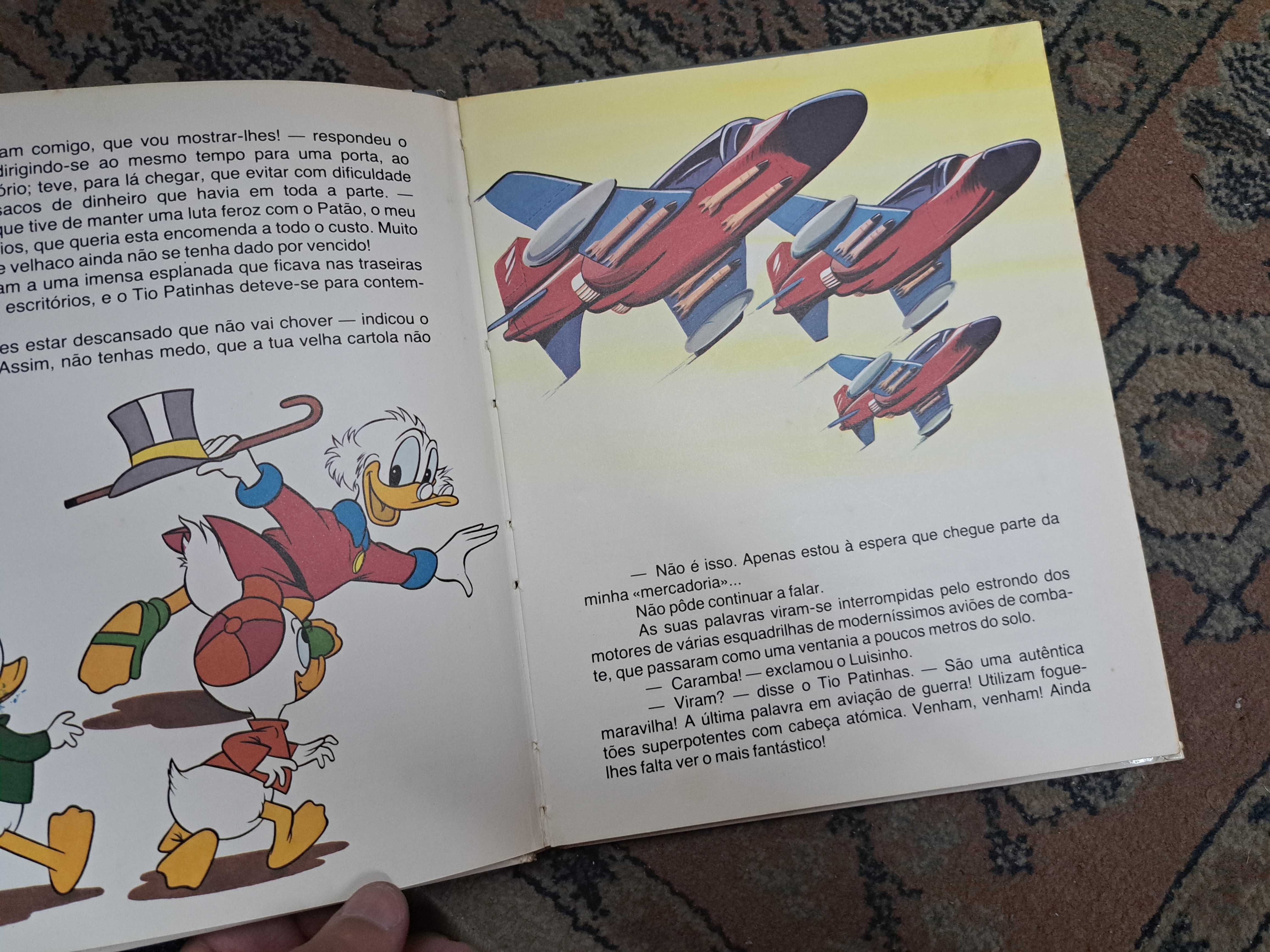 Livro disney "O MUNDO É PEQUENO"