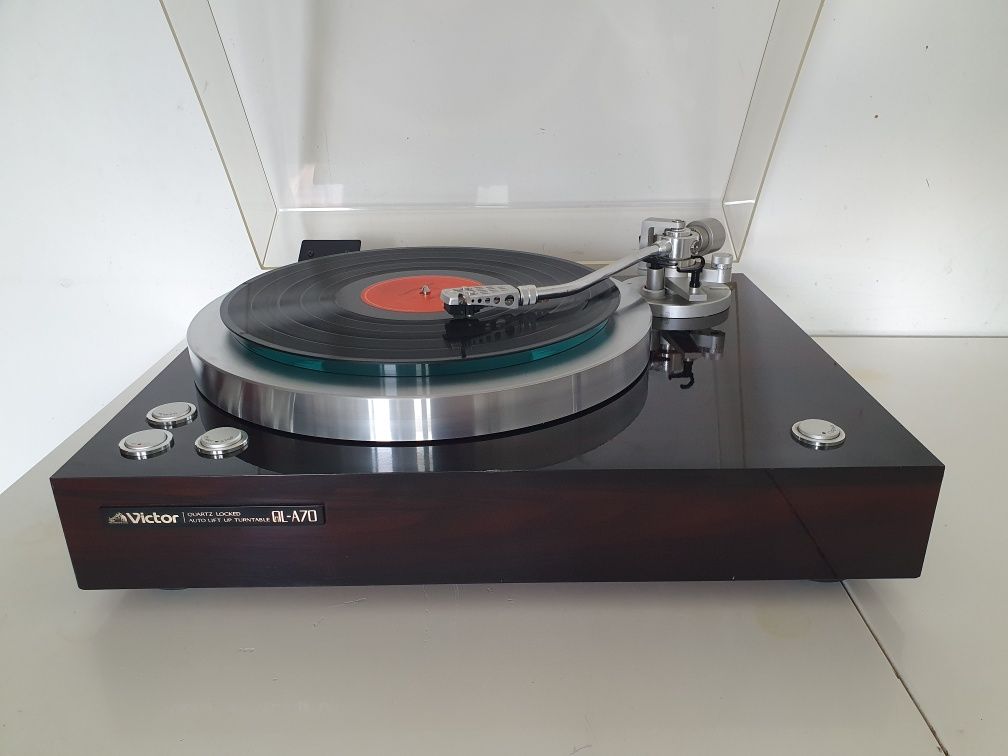 Victor QL-A70  , najwyższy model . Gramofon direct drive