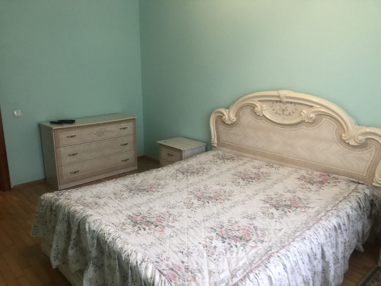 Здається двох кімнатна квартира вул. Симоненка