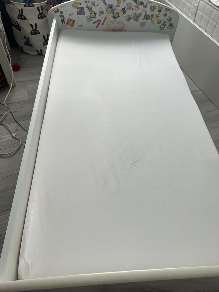 Łóżeczko dziecięce z materacem 140x70