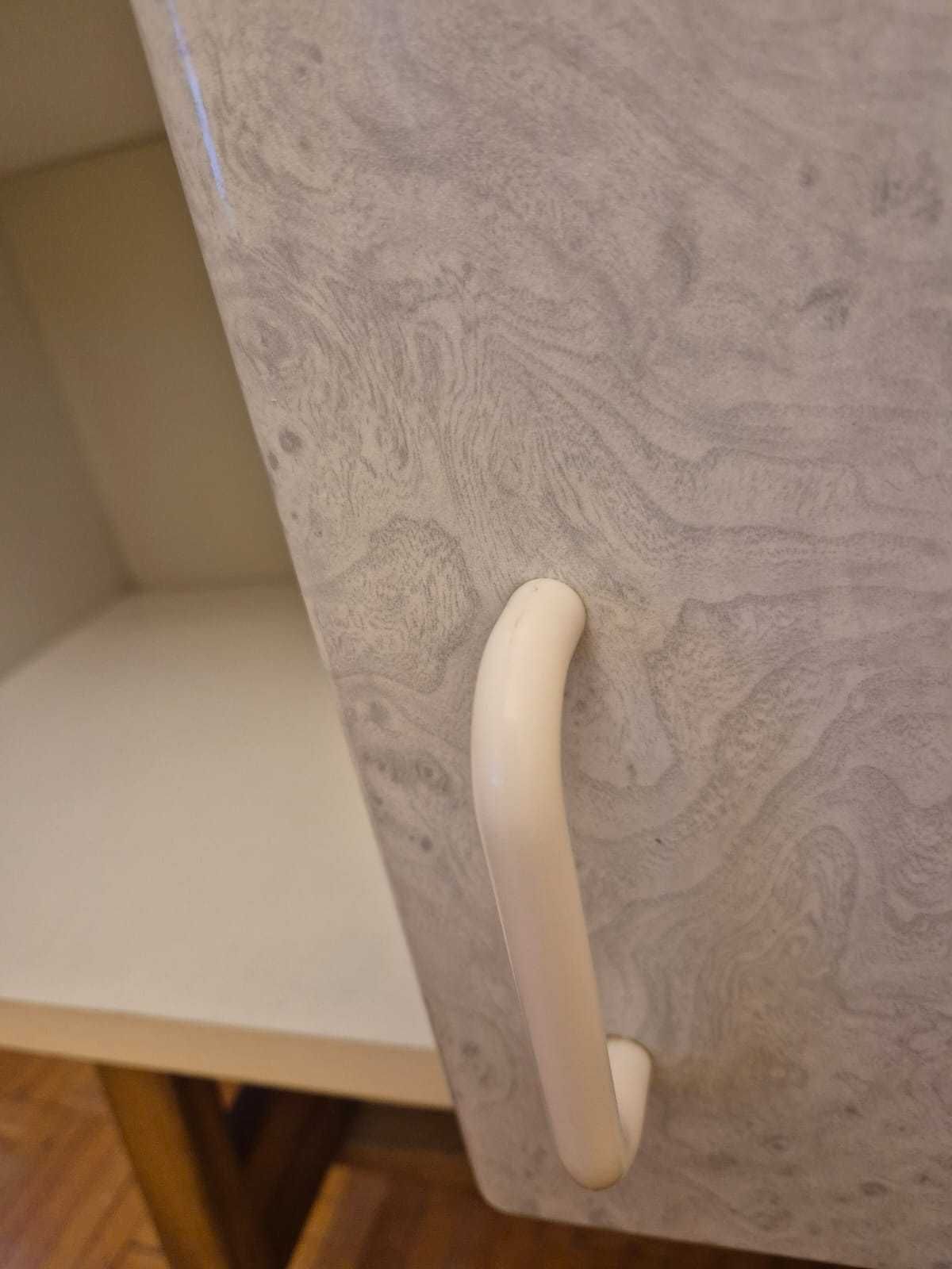 Szafka lazienkowa wiszaca 60cm biała połysk do lazienki zamykana